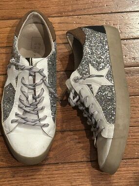 ShuShop Silver Glitter Star Sneakers with White Accents size8.5